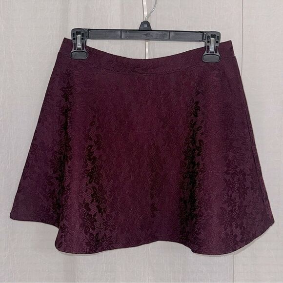 F21 M Burgundy Wine Lace A-Line Skater Flare Mini Skirt - Picture 2 of 9